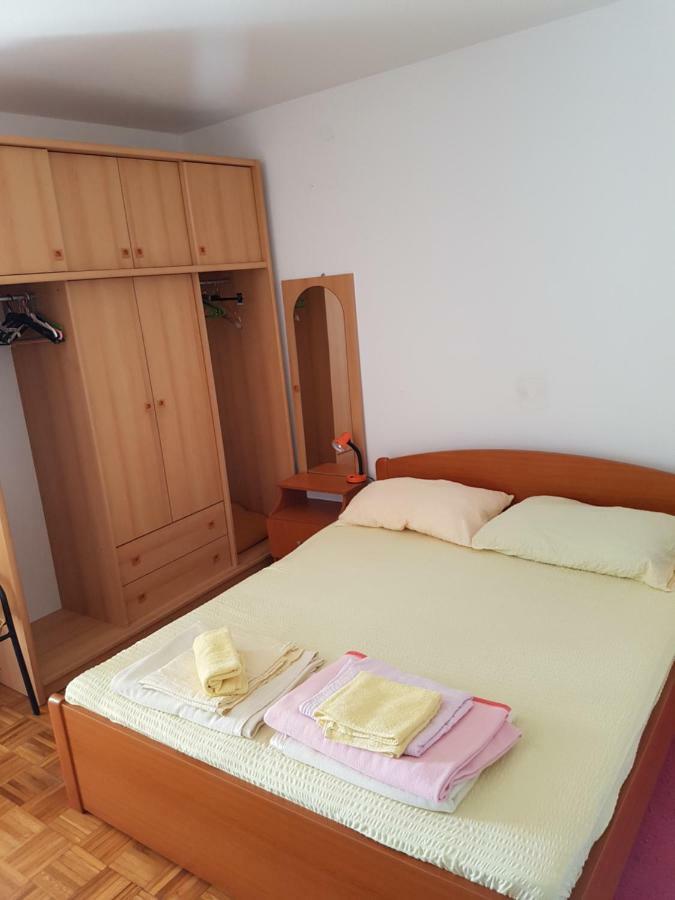 Apartmani Rosanda 돈제페트레케인 외부 사진