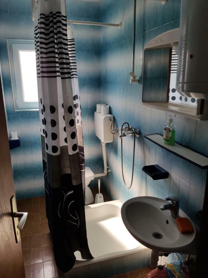 Apartmani Rosanda 돈제페트레케인 외부 사진